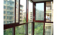 青州吃瓜门窗事件,一扇门窗引发的舆论风暴