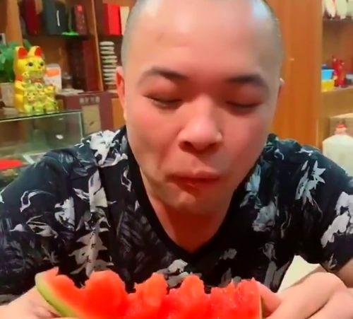 吃瓜的老帅哥,揭秘娱乐圈幕后故事